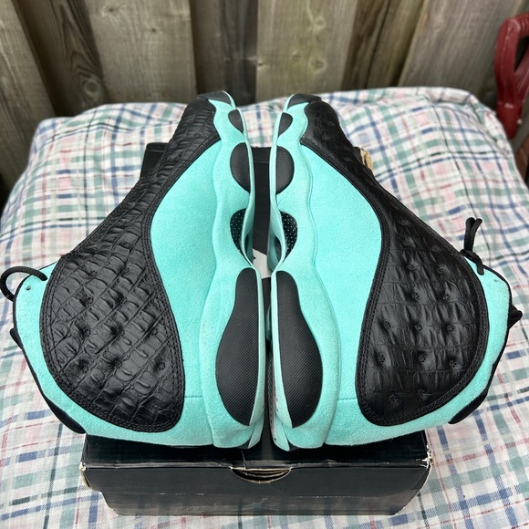Jordan 13 Retro Island Green
Size 11 - Picture 4 of 8